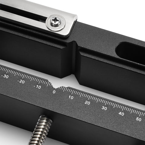 Alu-Tisch-Schraubstock Für CNC 3018 & 4030 – Spannbereich 115 Mm, Mit Messlineal & Rechtwinkligem Anschlag, Schwarz