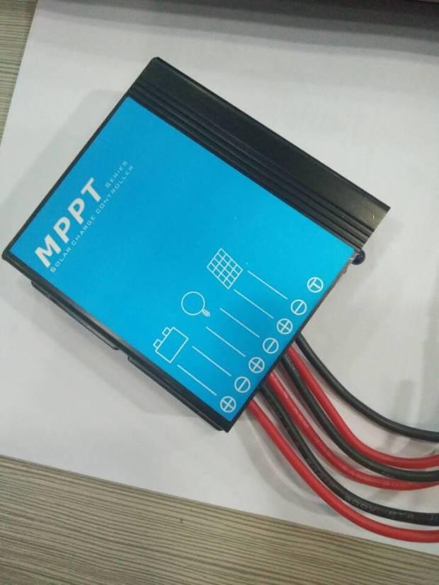 [discontinued] 12V 8A MPPT Solar Charging Controller  for Lithium Battery